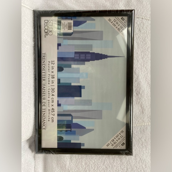 Set of 2 New and Sealed Black Poster Frames 12” x 18.” Studio Decor Trendsetter. - Picture 8 of 9